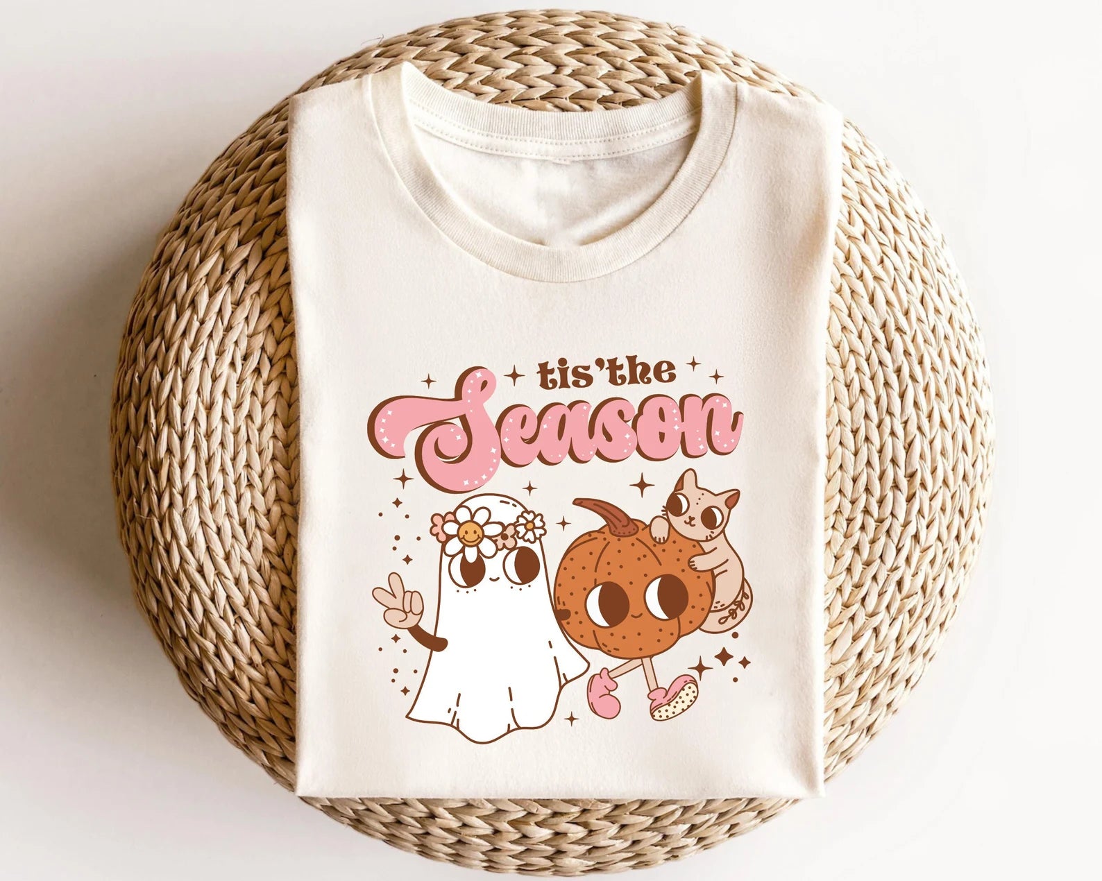 Cute cat and pumpkin 'Tis the Season DTF transfer on a cream t-shirt